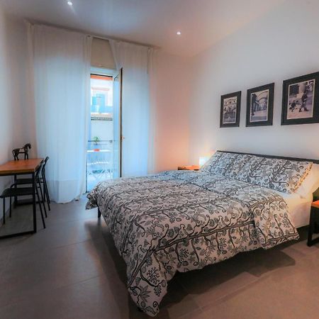 Signora Titina Rooms Napoli Exterior foto